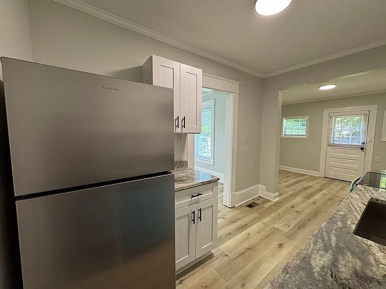 818 S Benbow Rd — Photo 16