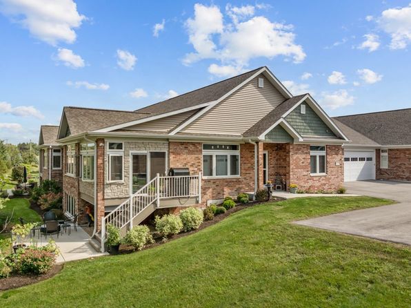2-bedroom 55+ community home in IL