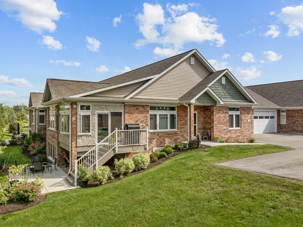 2 Briden Ln #2, Sycamore, IL 60178
