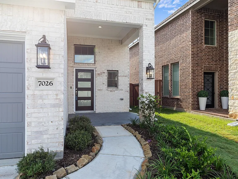 7026 Coneflower Creek Ct — Photo 4