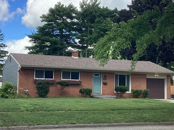 3624 David K Dr, Waterford, MI 48329