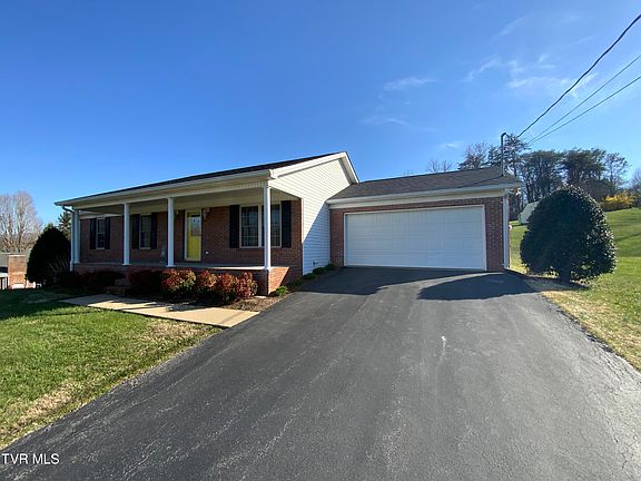 2nd image of 435 Brookwood Dr
