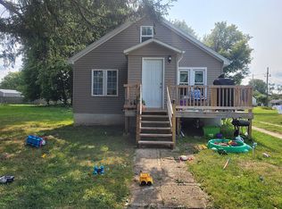 316 Bluff St, Buchanan, MI 49107