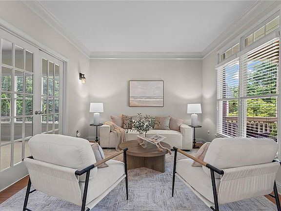 4th image of 4655 Wykeshire Ct