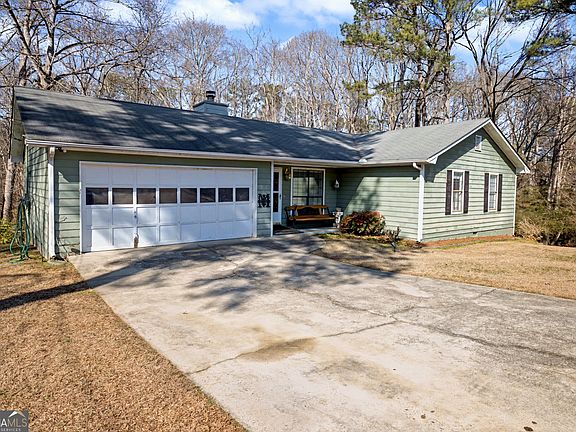 2nd image of 120 Farmbrook Trl