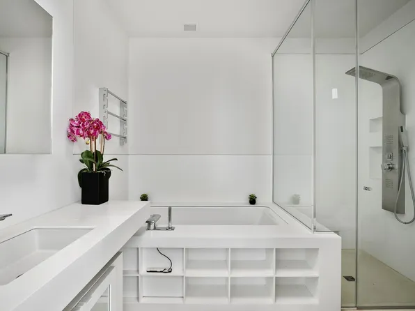 100 Eleventh Avenue image 18 of 20