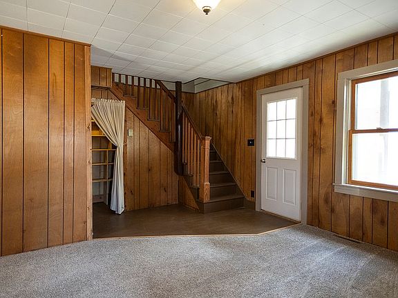 Family room, pantry, stairs