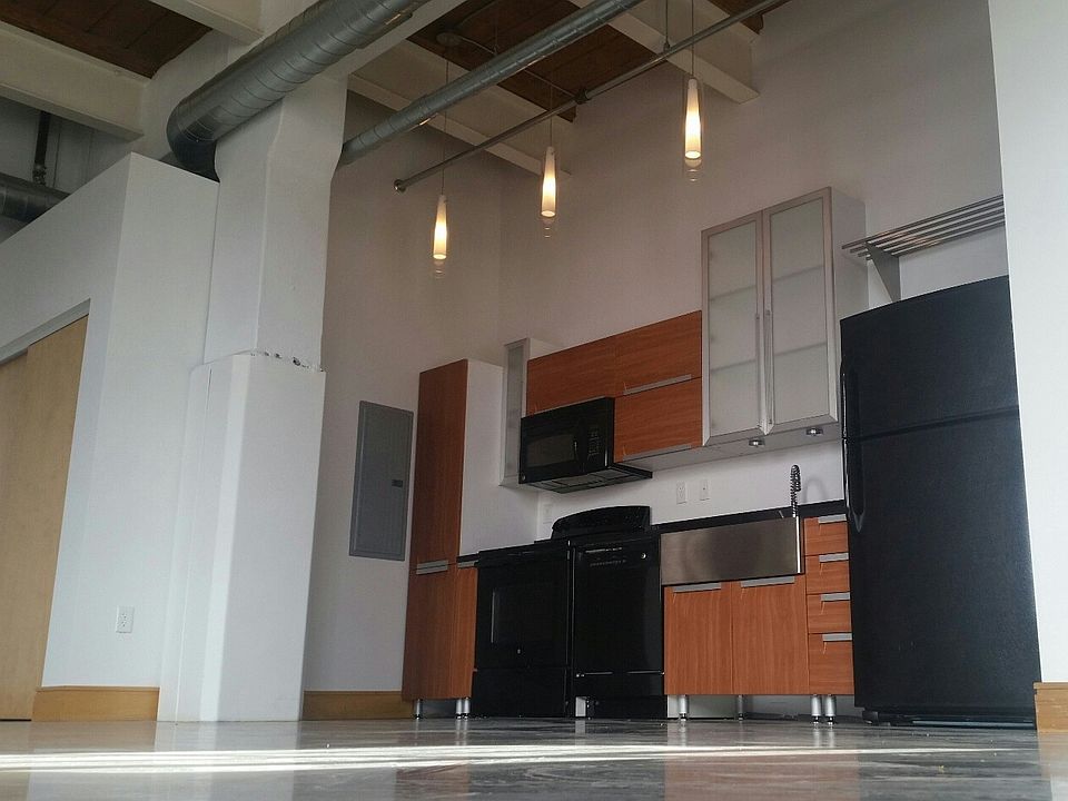 1st image of 380 W 22nd St