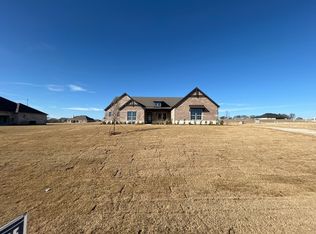 808 Valley Ridge Rd, Van Alstyne, TX 75495