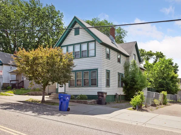 698 6th St E, Saint Paul, MN 55106