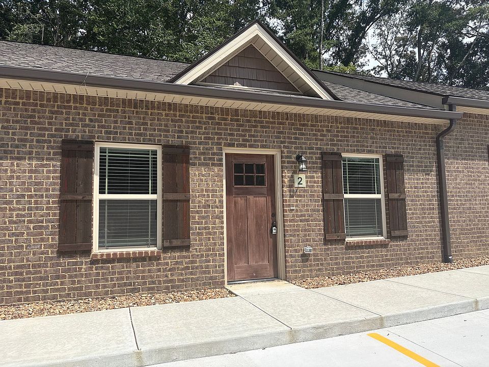 1st image of 513 W End Cir #2