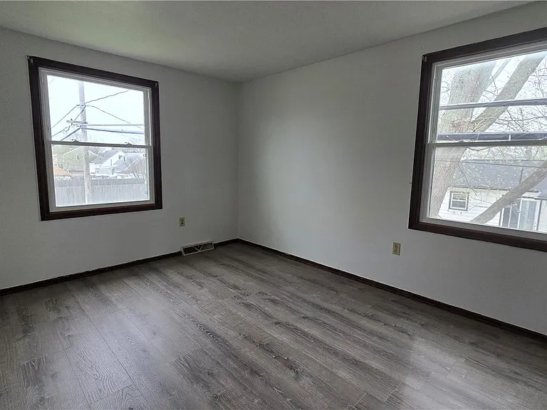 182 Woodcrest Dr — Photo 18