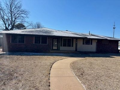 806 E Cedar Ave, Weatherford, OK, 73096