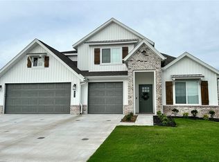 651 Summer Ln, Prairie Grove, AR 72753