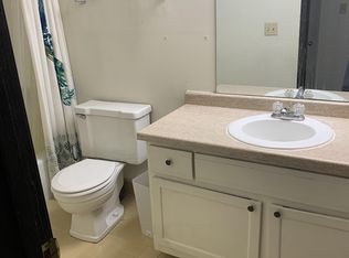 625 Meadow Ln #7, Burlington, WI 53105