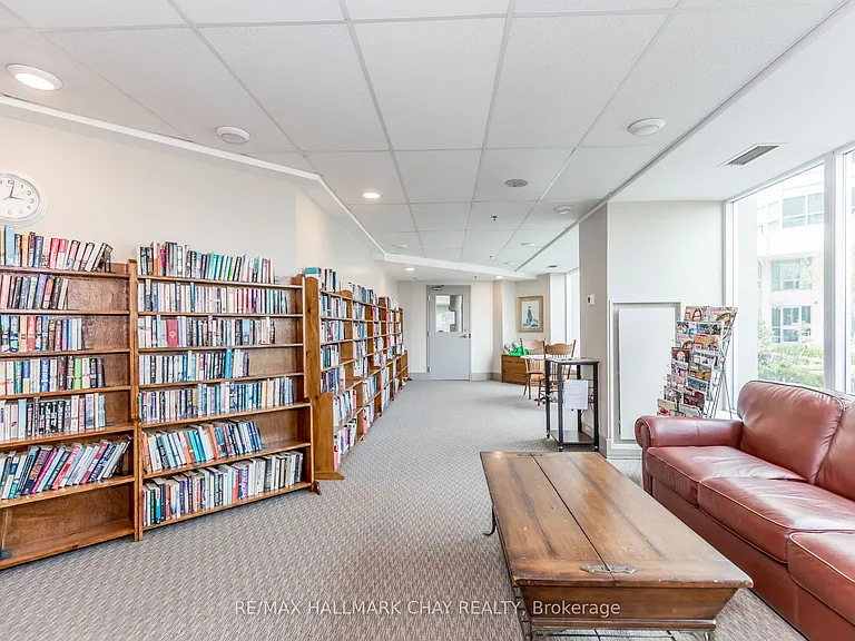 2 Toronto St #1205 — Photo 37