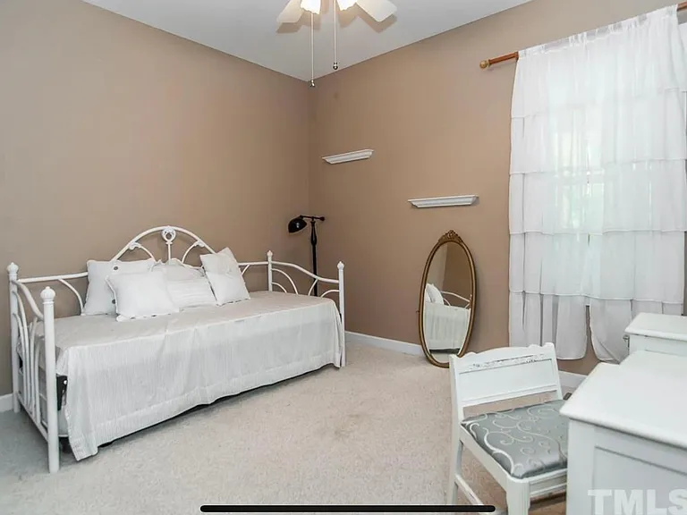 Pine Mill Ln — Photo 16