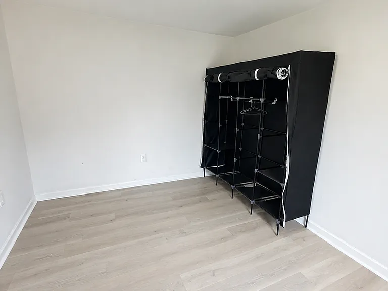 7612 Hackett Ave — Photo 9