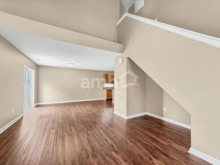 695 Mountain Pine Dr — Photo 6