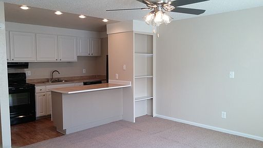 2nd image of 1431 30th St SE APT 103