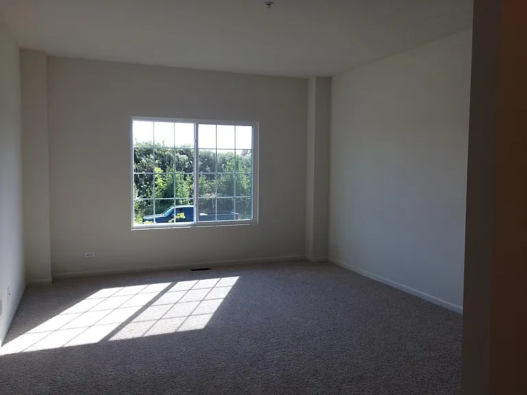 1462 Manning Ave — Photo 8