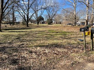 1609 Mickey St, Hollandale, MS 38748