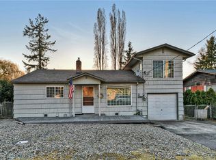 1614 8th St SW, Puyallup, WA 98371