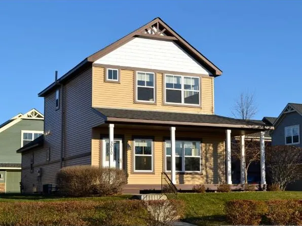 3010 Hazelwood St N, Maplewood, MN 55109