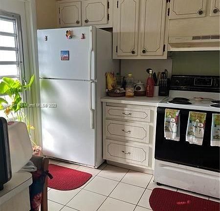 3rd image of 1500 NW 43rd Ter APT 205