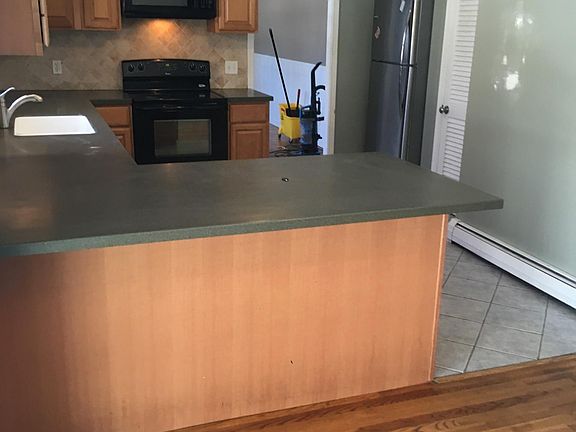 kitchen, with breakfast bar