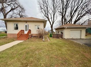 33 Main St, Round Lake, MN 56167