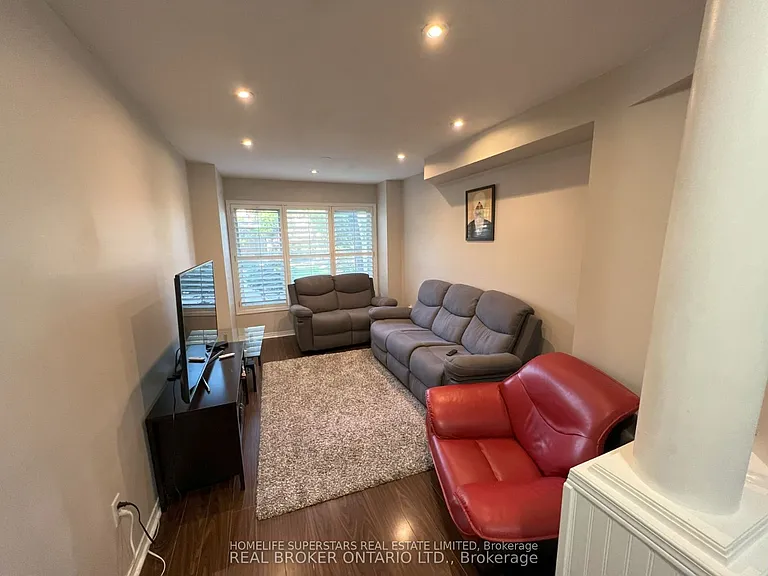 2555 Thomas St #1 — Photo 22