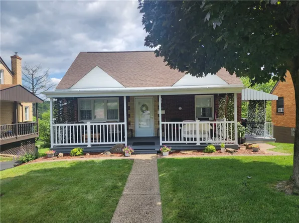 230 Carmella Dr, White Oak, PA 15131