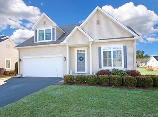 3 Greendale Dr #3, Suffield, CT 06078