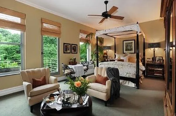 Sold by Corcoran | media 22