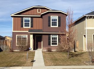 156 W White Sands Dr, Meridian, ID 83646