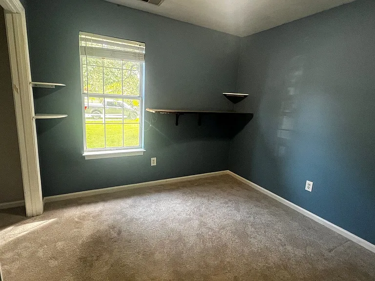 4207 Coffman Blvd — Photo 10