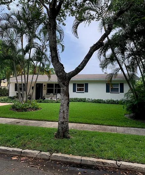 839 Upland Rd — Photo 1