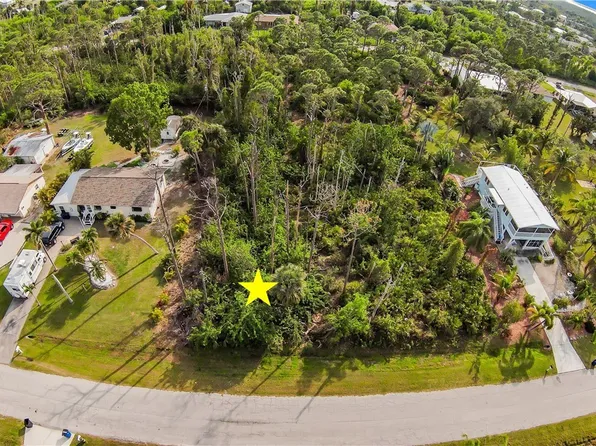 3615 Tangelo Dr, Saint James City, FL 33956