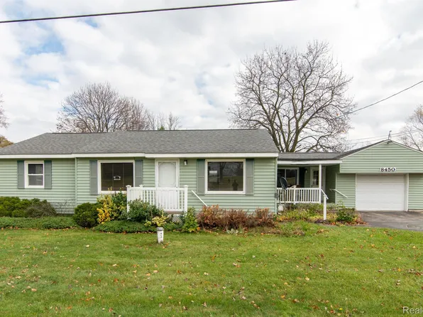 8450 Neff Rd, Mount Morris, MI 48458