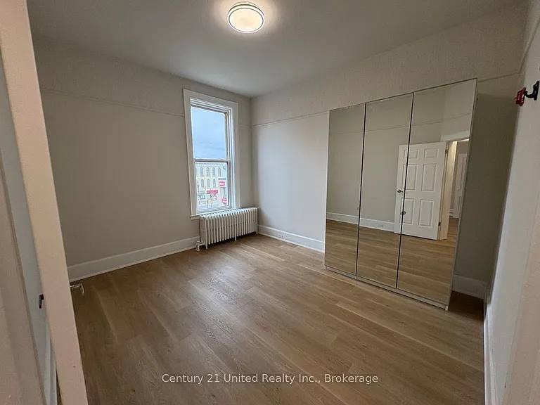 172.5 Hunter St W #4 — Photo 7