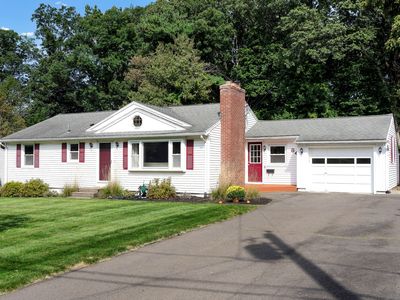 84 Dino Road, Bristol, CT, 06010