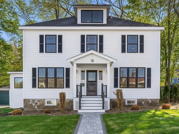 18 Richwood St, West Roxbury, MA 02132
