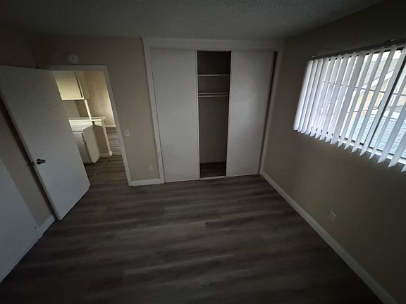 4th image of 679 W 21st St APT 5