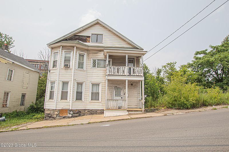 2nd image of 16 Locust Avenue