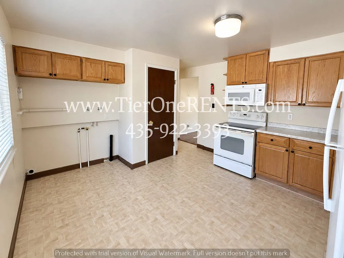 2936 S Adams St — Photo 4