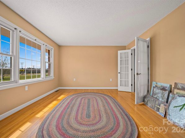 492 Oakland Rd, Spindale, NC 28160