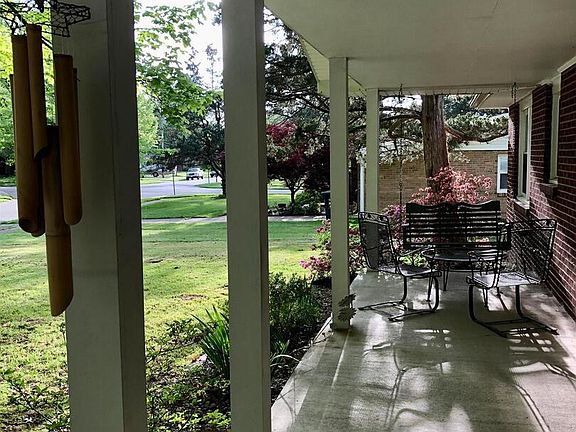 2nd image of 1404 W Taylor Dr