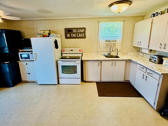 3rd image of 11502 Township Road 604 #152