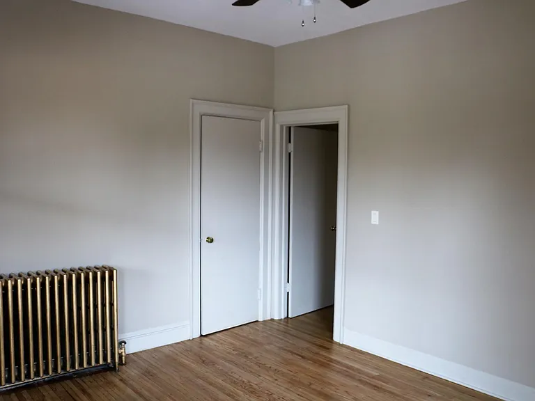 565 W Delavan Ave #1 — Photo 9
